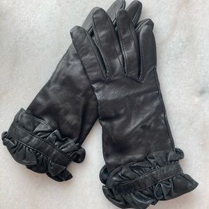 🔹NWOT🔹Renee’s NY Ruffled Wrist Leather Gloves